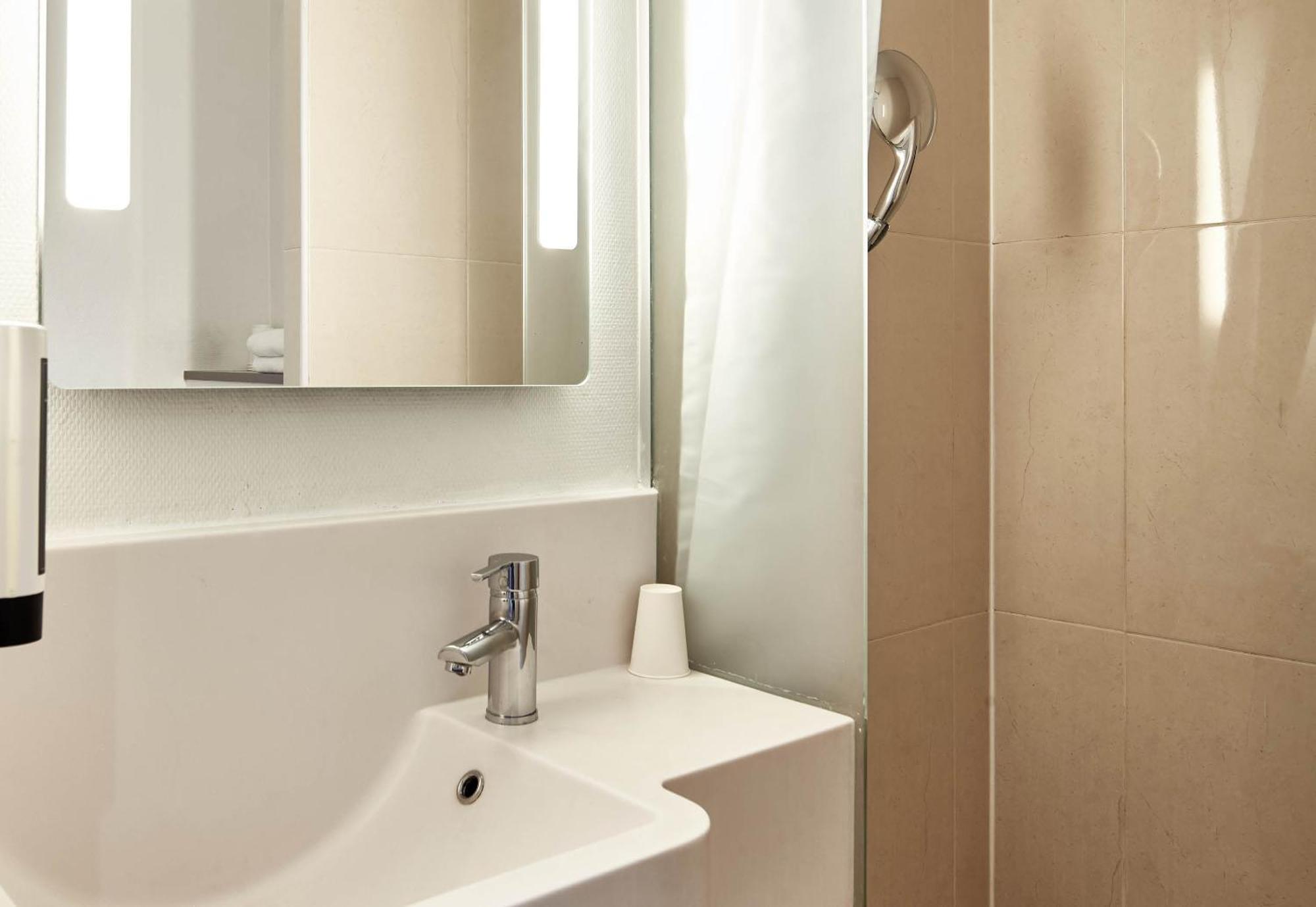 B&B Hotel Paris Saint-Denis Pleyel Ngoại thất bức ảnh